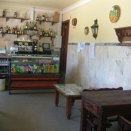 אסטראמוז "O Viajante" Low Cost Hotel מראה חיצוני תמונה