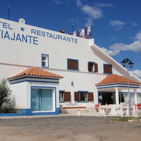 אסטראמוז "O Viajante" Low Cost Hotel מראה חיצוני תמונה