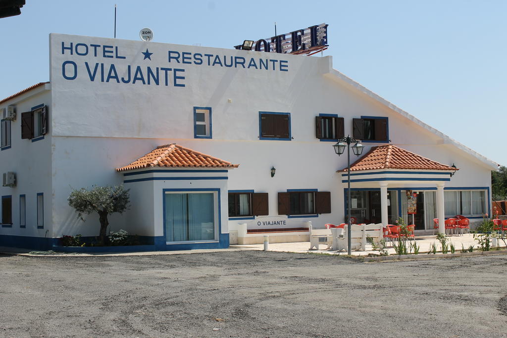 אסטראמוז "O Viajante" Low Cost Hotel מראה חיצוני תמונה