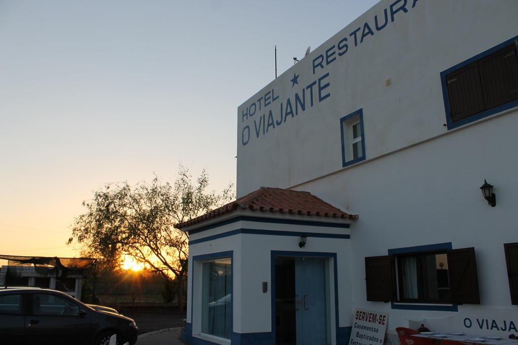 אסטראמוז "O Viajante" Low Cost Hotel מראה חיצוני תמונה