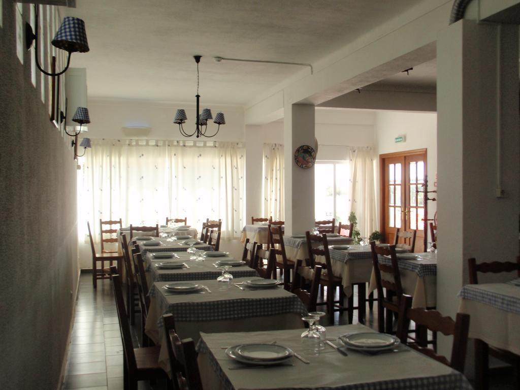 אסטראמוז "O Viajante" Low Cost Hotel מראה חיצוני תמונה