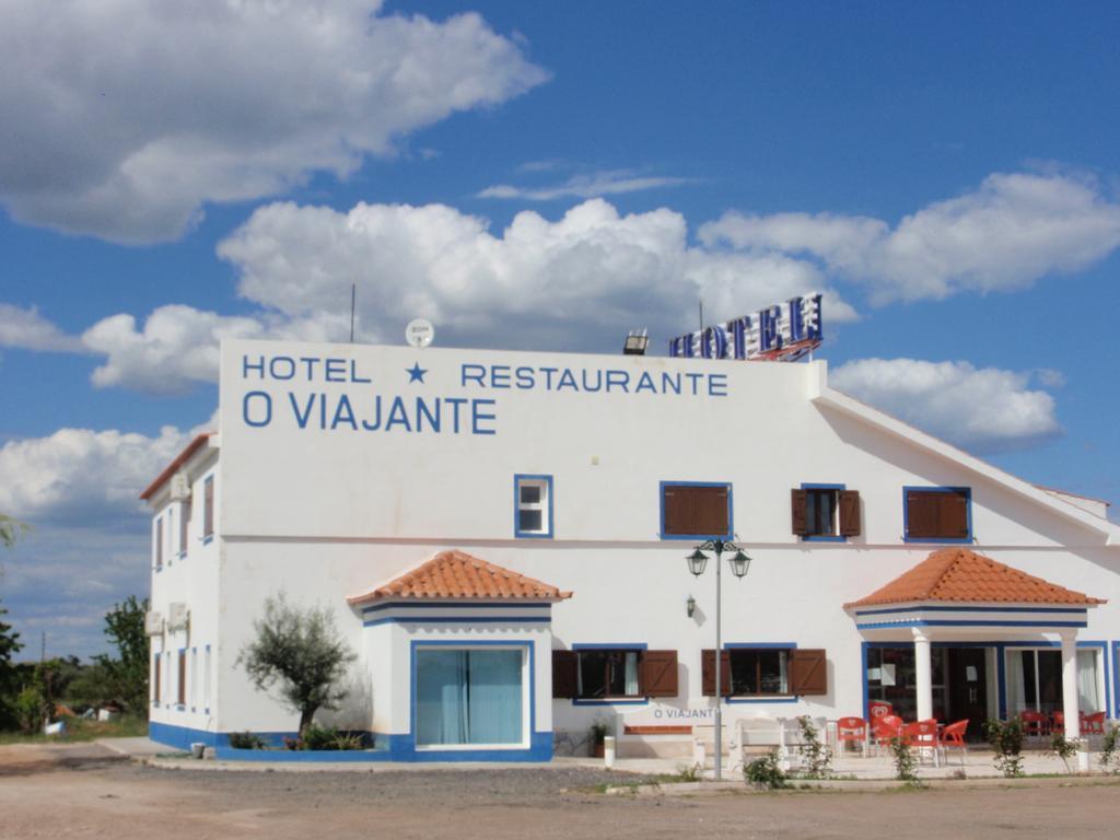 אסטראמוז "O Viajante" Low Cost Hotel מראה חיצוני תמונה