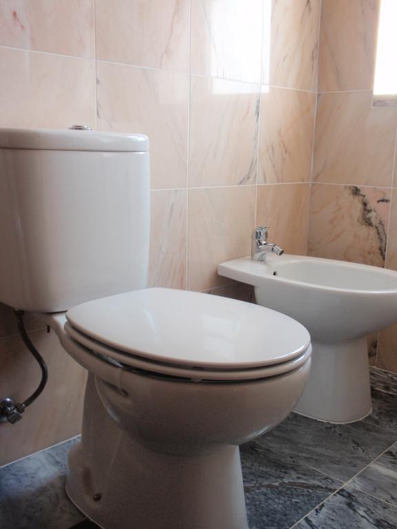 אסטראמוז "O Viajante" Low Cost Hotel חדר תמונה