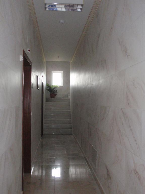 אסטראמוז "O Viajante" Low Cost Hotel מראה חיצוני תמונה